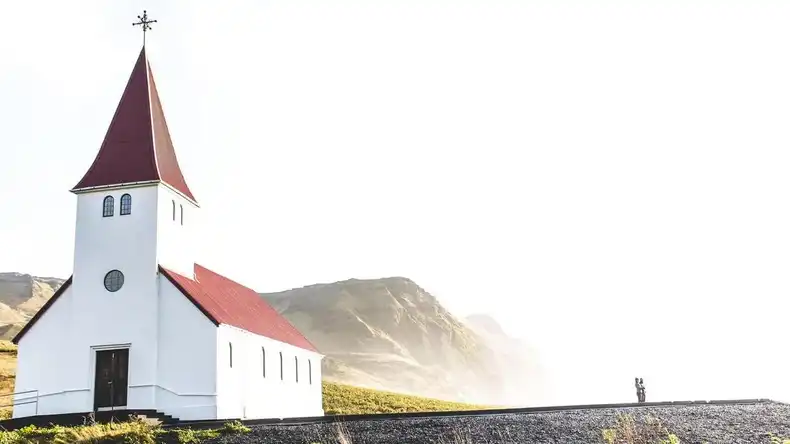 Screenly enables religious communities to deploy engaging digital church signs.